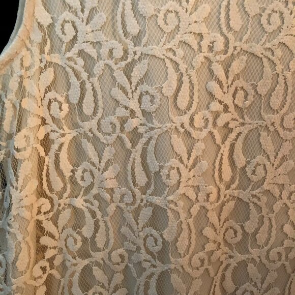 B. Young Beautiful Beaded Sleeveless Dress: Size M - Picture 16 of 16